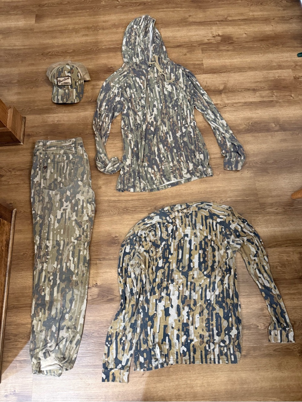 Complete Duck Camp Camouflage Hunting Set Top, Hoodie, Jacket, x2 Pants, shirts.